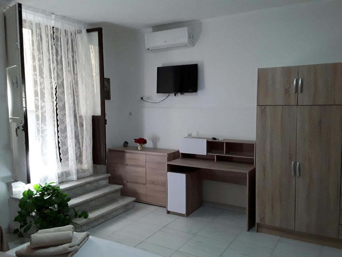 B&B La Giara Piedimonte Etneo Exteriör bild