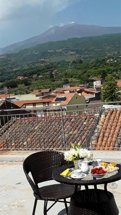 B&B La Giara Piedimonte Etneo Exteriör bild